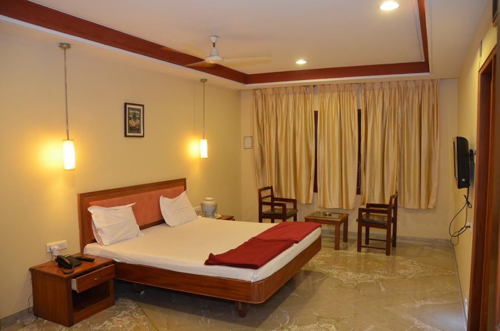 Hotel Raya'S Annexe-1 Kumbakonam Luaran gambar