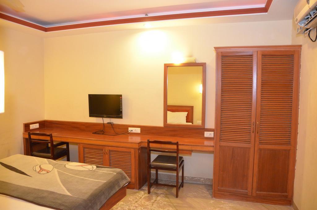 Hotel Raya'S Annexe-1 Kumbakonam Luaran gambar